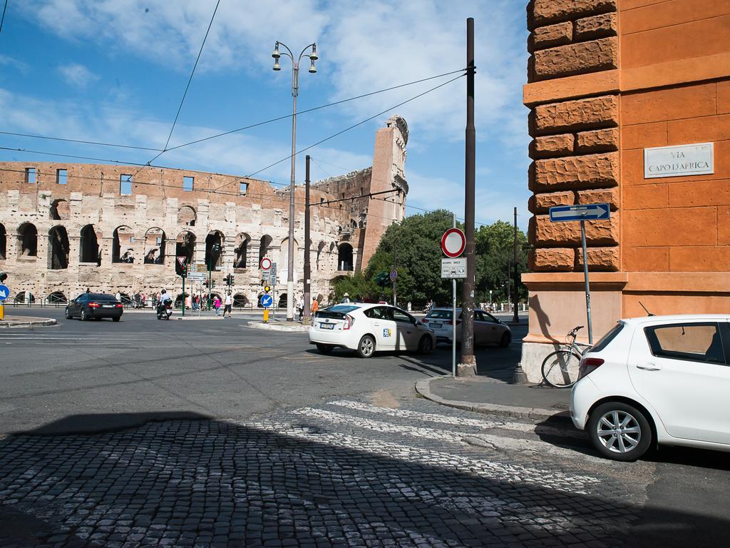 Domus Claudi Colosseum Rzym Zewnętrze zdjęcie